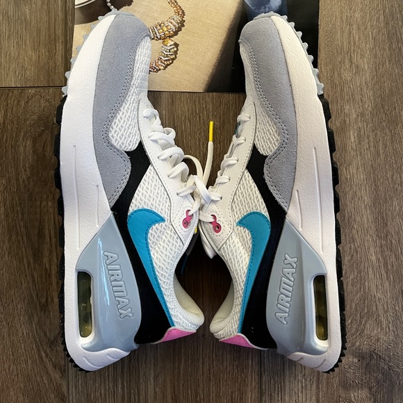 Nike Other - BNWT Super Cool Nike Air Max